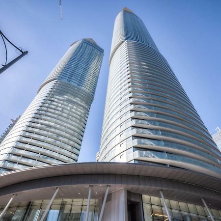 Sarkar Suites - Entertainment District โตรอนโต ภายนอก รูปภาพ