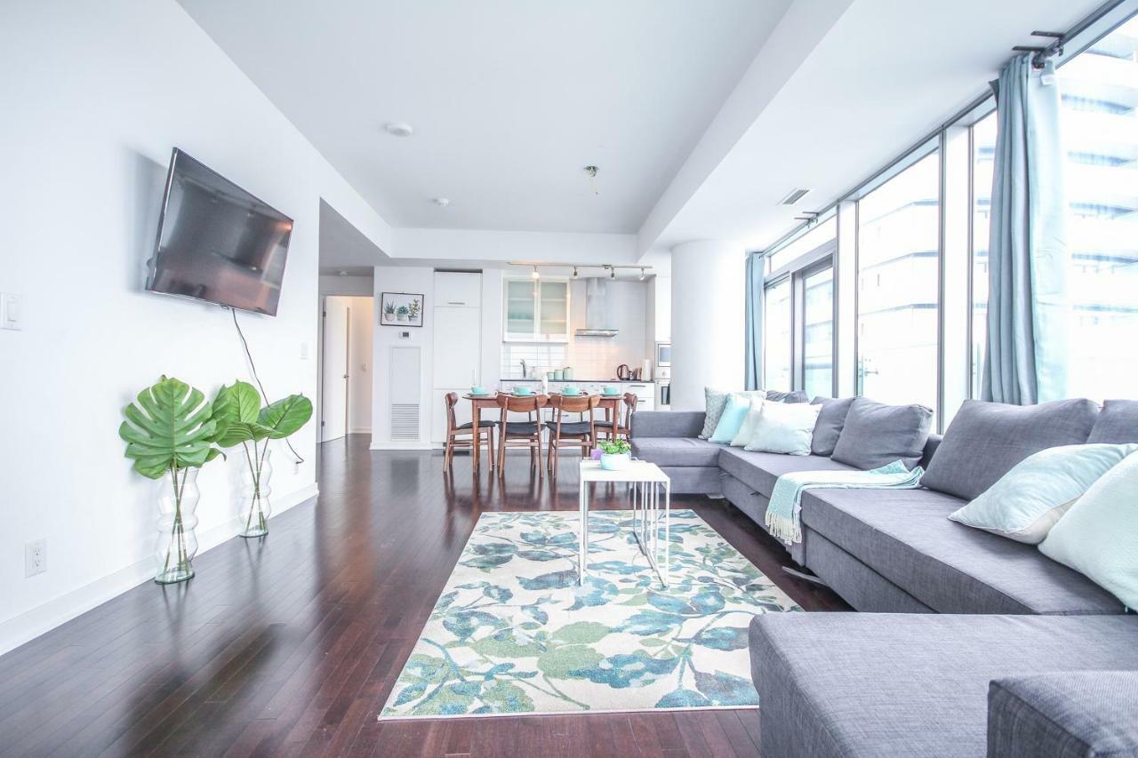 Sarkar Suites - Entertainment District โตรอนโต ภายนอก รูปภาพ