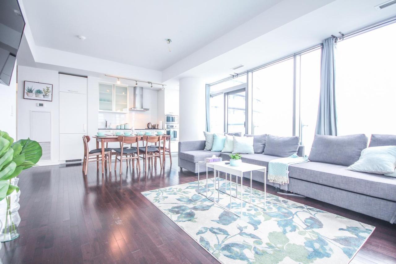 Sarkar Suites - Entertainment District โตรอนโต ภายนอก รูปภาพ